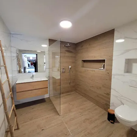 Casa vacanze De L'obourg-joie - Shape - Pairi Daiza - - Parking Privé Et Gratuit *