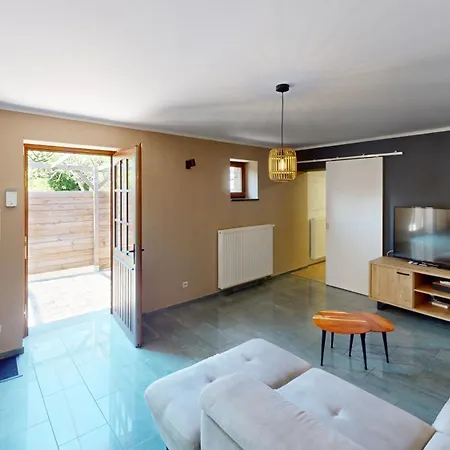 Dom wakacyjny De L'obourg-joie - Shape - Pairi Daiza - - Parking Prive Et Gratuit Mons