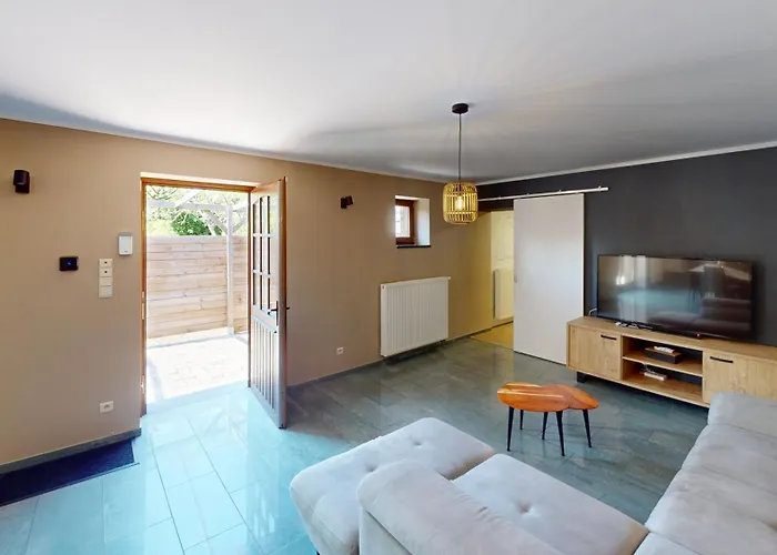 Nyaraló De L'obourg-joie - Shape - Pairi Daiza - - Parking Prive Et Gratuit Mons